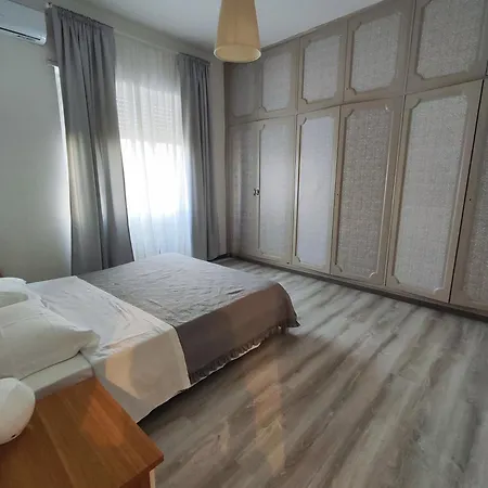 Apartman Casa Cornelia Station