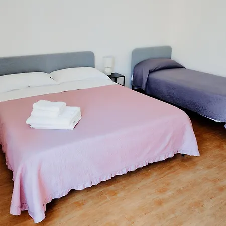 Casa Cornelia Station